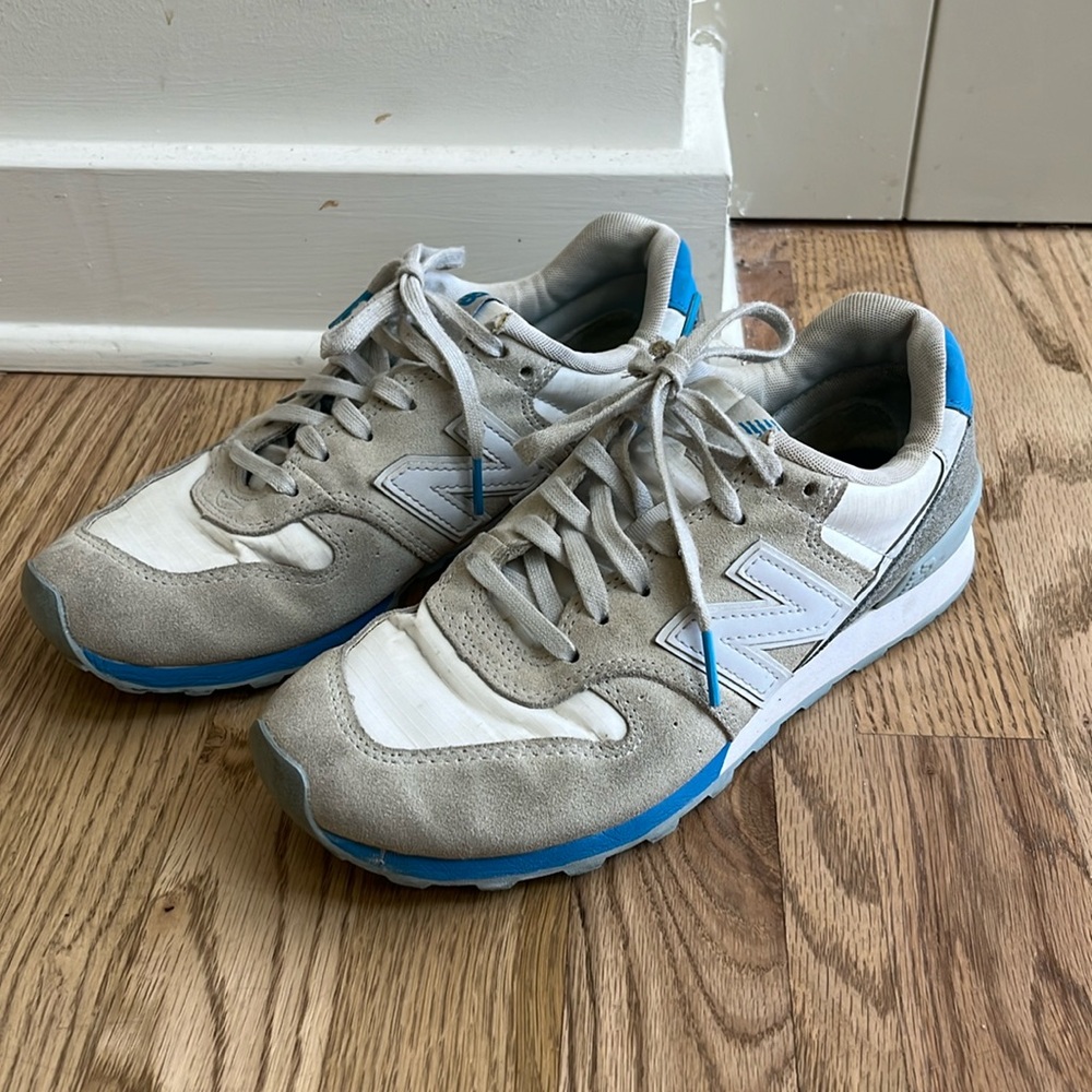 Women’s sz 7.5 new balance 696